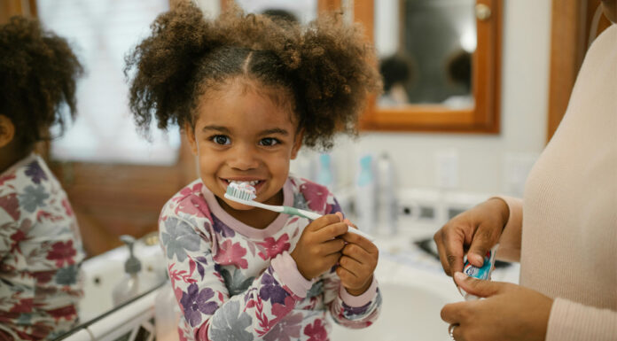Πόσοι ιοί μπορεί να βρίσκονται στην οδοντόβουρτσα των παιδιών;