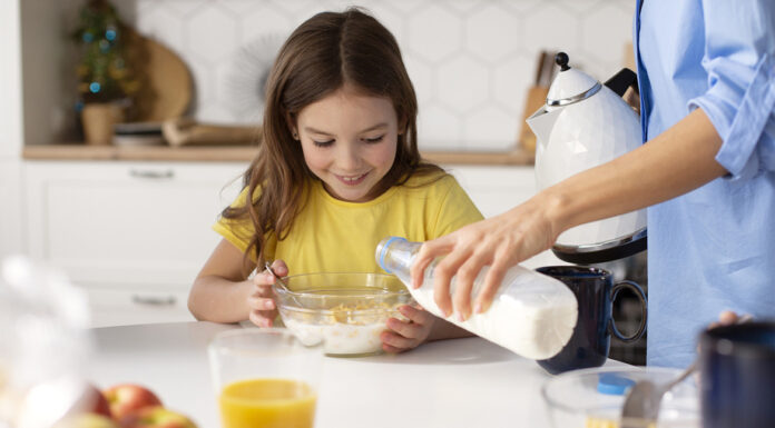 Το παιδί είναι απαραίτητο να τρώει πρωινό;