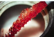 Πόλεμος στο Ιράν: «Εκτοξεύτηκε» η τιμή του πετρελαίου Μπρεντ – Ποιες είναι οι επιπτώσεις για την ελληνική οικονομία