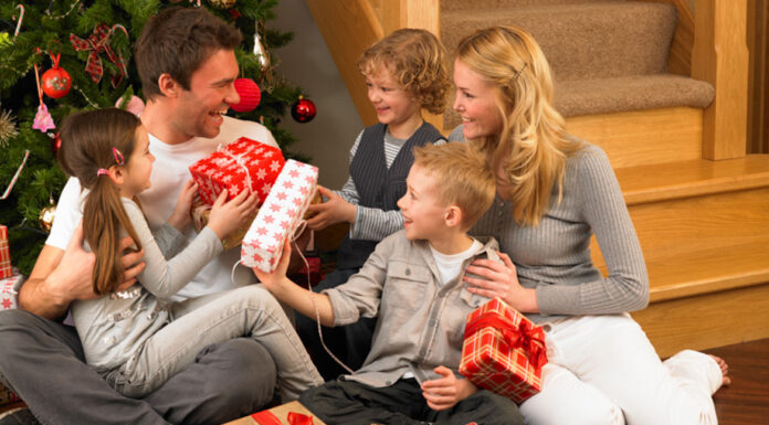 Πώς να απολαύσετε υπέροχες γιορτές με τα παιδιά σας