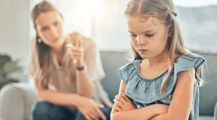 Ποιες ενέργειες μπορούμε να κάνουμε όταν τα παιδιά είναι αναστατωμένα χωρίς να γνωρίζουν το λόγο