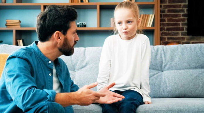 Πώς να συζητήσουμε με τα παιδιά για ευαίσθητα ζητήματα