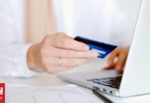 Νέες απάτες AI στα smartphones ενόψει Χριστουγέννων – Προσοχή στις διαδικτυακές αγορές