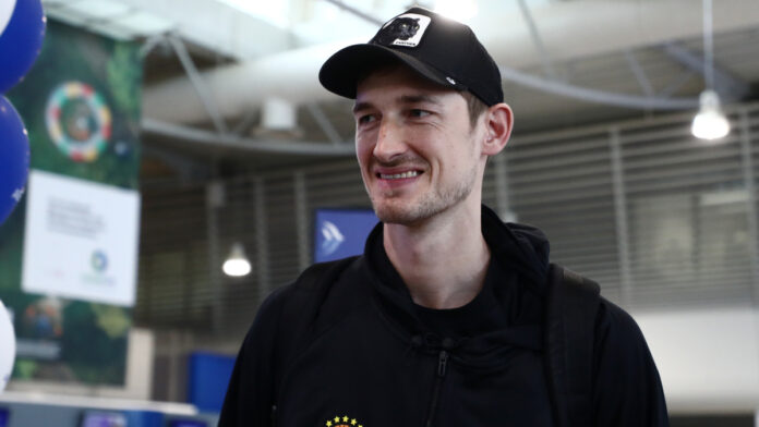 plais-1.jpg
