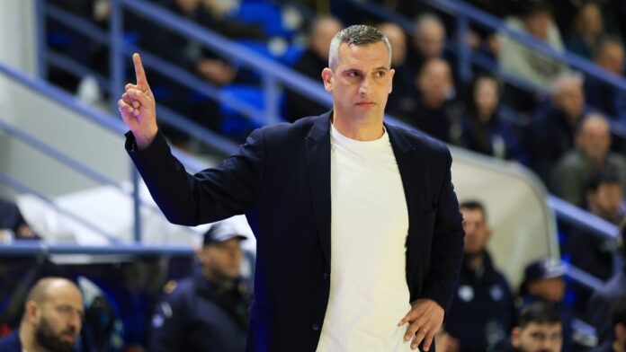 papanikolopoulos-2.jpg