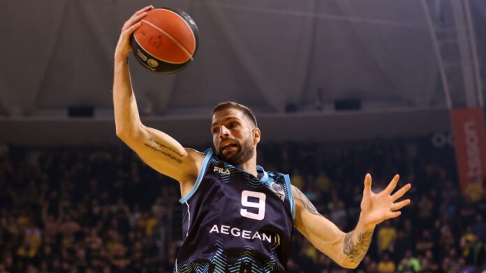 petropoulos.jpg