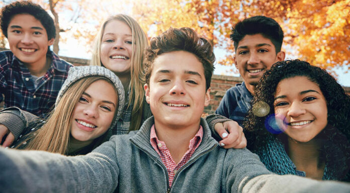 Gen Z: Τι λένε οι έφηβοι και τι πραγματικά εννοούν