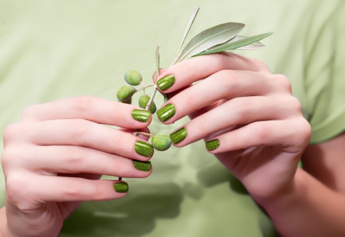 green-nails-theory.jpg