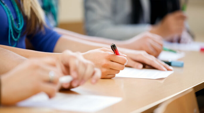 Πανελλήνιες εξετάσεις: Τι πρέπει να προσέξουν παιδιά και γονείς σε αυτή την απαιτητική περίοδο