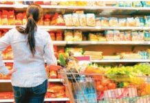 Έρευνα: Λιγότερα και φθηνότερα ψωνίζουν οι Έλληνες καταναλωτές – «Κόβουν» ακόμη και από τα τρόφιμα