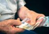 Γιατί οι συντάξεις Δημοσίου είναι διπλάσιες του ιδιωτικού τομέα – Έως και 715 ευρώ η διαφορά στα μέσα ποσά