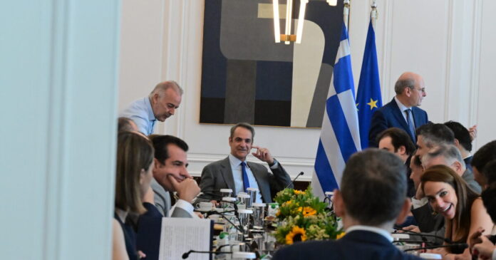 mitsotakis-ypourgiko-1200x630.jpg