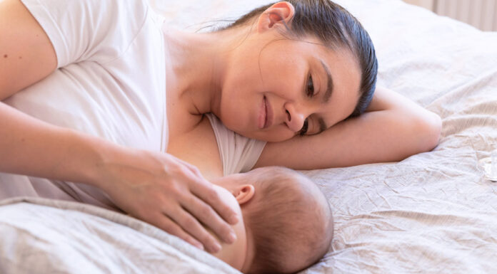 4 συμβουλές για την περίοδο που θηλάζεις