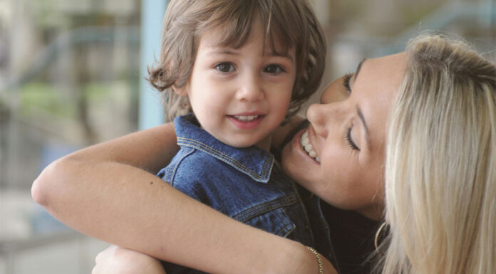 4 βήματα για να υποστηρίξεις το παιδί σου στην ανάπτυξη μιας υγιούς εικόνας σώματος