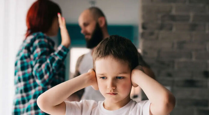Πώς να διαφωνείτε μπροστά στα παιδιά χωρίς να τα τραυματίζετε