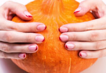 Γαλλικό μανικιούρ: Πώς θα το κάνετε πιο φθινοπωρινό