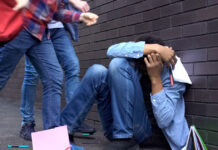 Σχολική βία στην Πάτρα: Συμμορίες, ξύλο και αυτοσχέδια πυροτεχνήματα