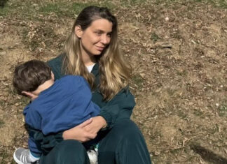 Κατρίνα Τσάνταλη: Ο γιος της έχει κούκλα και καροτσάκι να την πηγαίνει βόλτα κι εκείνη κάτι να πει για αυτό που αξίζει να δεις