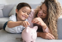 Τα χρήματα δεν «ξεφυτρώνουν»: Τα πιο πολύτιμα οικονομικά μαθήματα για τα παιδιά