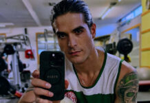 Άρης Μουγκοπέτρος: Το σοκ μετά το ατύχημα, τα πρόσθετα δάχτυλα και η φράση των παιδιών του που άλλαξε τα πάντα