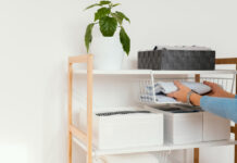 Δημιούργησε DIY κουτιά αποθήκευσης με ύφασμα και χαρτόνι