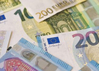 Ελληνικό Δημοσιονομικό Συμβούλιο: Τα νέα στοιχεία της έκθεσης για τις επιδόσεις της ελληνικής οικονομίας και τους κινδύνους