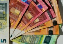 Χριστούγεννα και Πρωτοχρονιά: Δείτε πόσα χρήματα θα πάρουν ως αμοιβή όσοι εργαστούν