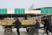 Οι αγρότες αποκλείουν και σήμερα στα τελωνεία Προμαχώνα, Εξοχής, Ευζώνων και Νίκης