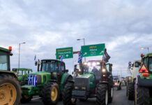 Αγρότες: Ο χάρτης των μπλόκων σε όλη την Ελλάδα – Ανοιχτά τα διόδια, κλείνουν τη Δευτέρα τα Τέμπη για τα φορτηγά