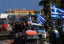 Ανυποχώρητοι οι αγρότες στα μπλόκα: Κλείνουν τις σήραγγες των Τεμπών για όλους – Τι θα γίνει τις μέρες των Χριστουγέννων