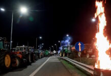 Αγρότες: Κλιμακώνουν τα μπλόκα σε όλη την Ελλάδα – Οι δρόμοι και οι παρακαμπτήριοι που είναι κλειστοί