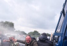 Αμετακίνητοι στα μπλόκα οι αγρότες: Τι ζητούν από την κυβέρνηση για να ανοίξουν τους δρόμους – Συλλήψεις για τα σοβαρά επεισόδια στην Κρήτη