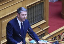 Μπρα ντε φερ Μητσοτάκη – Ανδρουλάκη στη Βουλή με το βλέμμα στους αγρότες και την ακρίβεια