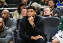 Ρεπόρτερ Μπακς: «Τα «ελάφια» προσπαθούν να κρατήσουν τον Γιάννη Αντετοκούνμπο στο ρόστερ τους»