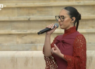 Klavdia: Η στιγμή που η «Αστερομάτα» συνάντησε την Ολυμπιακή Φλόγα