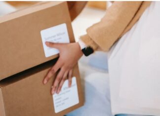 Δασμός 3 ευρώ σε μικρά δέματα που εισέρχονται στην ΕΕ από 1/7/26