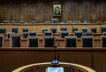 Ισόβια στον 37χρονο για τη δολοφονία της θείας του που του άφηνε όλη την περιουσία της – «Η υπόθεση είναι στημένη»