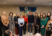 Χριστουγεννιάτικη γιορτή με τον Σάκη Ρουβά στον Ξενώνα «Μαριάννα Β. Βαρδιογιάννη – Ελπίδα»