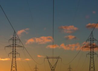 Προμηθευτές ενέργειας: Τι ζητούν για την ανάπτυξη του δικτύου διανομής και τους «έξυπνους» μετρητές