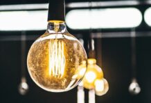 Βιομηχανία: Έρχεται παρέμβαση για το ενεργειακό κόστος – Στο τραπέζι το ιταλικό μοντέλο και το ποσοστό της επιδότησης