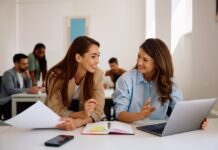 Επικοινωνιακές δεξιότητες: 5 tips που θα τις απογειώσουν