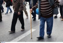 Συντάξεις: «Παράθυρο» για αυξήσεις στις επικουρικές – Πού θα κυμανθούν