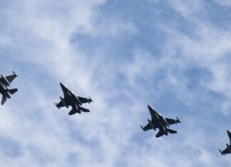 Με οπλισμένα F-16 η Τουρκία προκαλεί ξανά στο Αιγαίο με τέσσερις παραβιάσεις και μια παράβαση