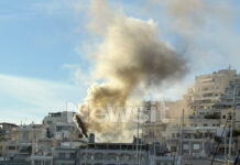 Πειραιάς: Φωτιά σε καμινάδα εστιατορίου στο Μικρολίμανο