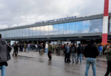 Μετωπική Μαξίμου με τους αγρότες: Σκληρή στάση σε ακραίες μορφές διαμαρτυρίας και μήνυμα στον Καραμανλή με αναφορές στο «πακέτο Χατζηγάκη»