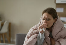 Εποχική γρίπη: «Καμπανάκι» για την εκτόξευση των κρουσμάτων κατά τις γιορτές – Πώς μεταδίδεται, τι να προσέχετε
