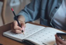 Οι αργίες του 2026: Τα τριήμερα και το μοναδικό τετραήμερο της νέας χρονιάς