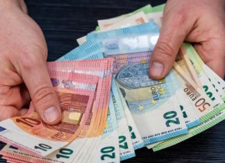 Δημοσκόπηση Palmos Analysis: Το 85% θεωρεί πως υπάρχει ανοχή της ελληνικής κοινωνίας και των πολιτών σε φαινόμενα διαφθοράς