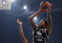 Χαμός με τον Ταϊρίκ Τζόουνς και τους οπαδούς της Παρτιζάν μετά τη βαριά ήττα από τη Μακάμπι Τελ Αβίβ