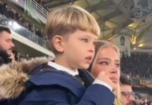 O γιος του Λούκα Γιόβιτς τραγουδούσε τον ύμνο της ΑΕΚ